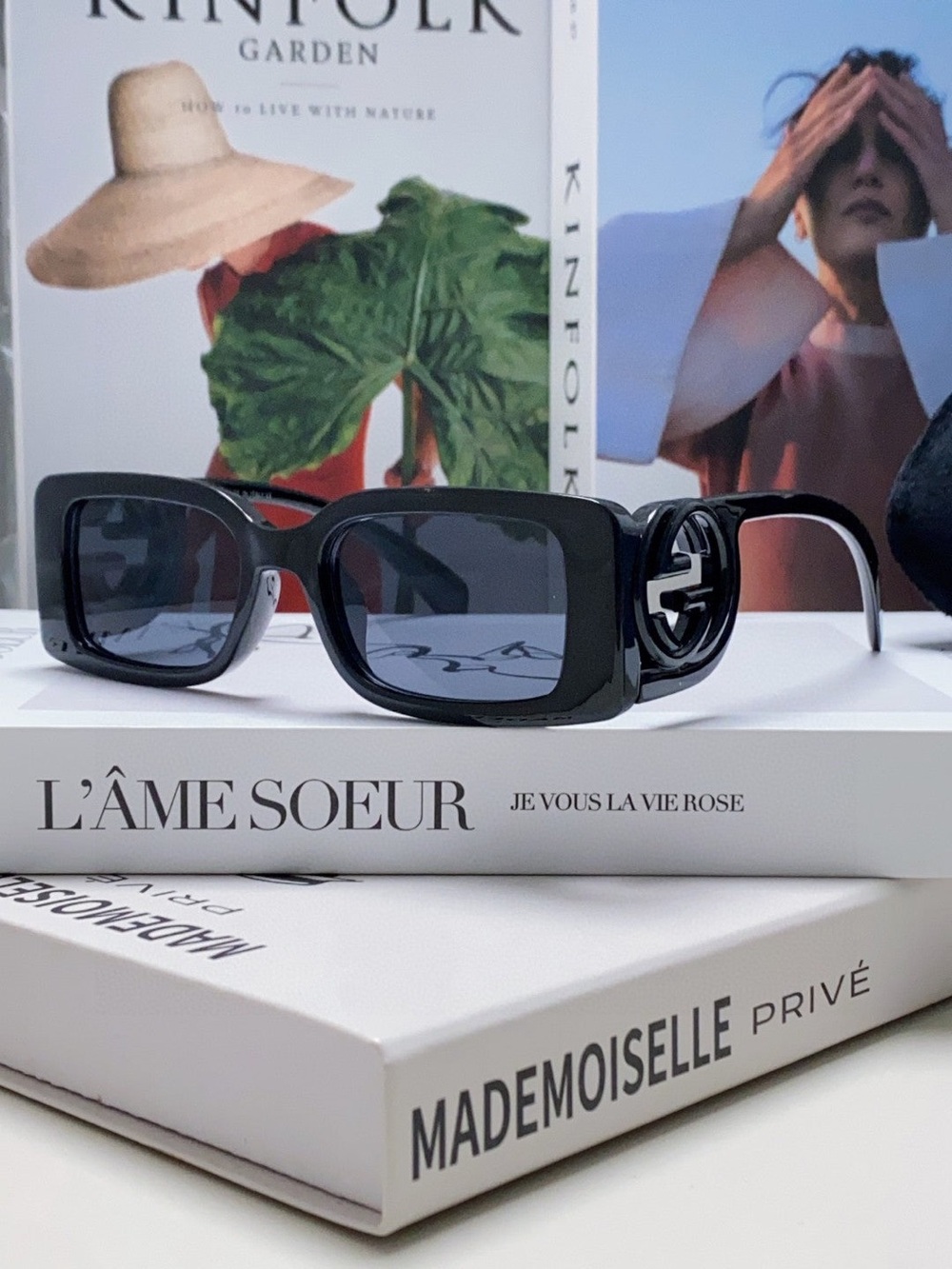 Gucci Black Rectangular Logo Sunglasses
